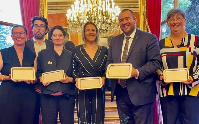 Les lauréats de gauche à droite : Agence EGG, Artesane, Paola Fabiani, Guillaume Gomez, Les Fonderies du Sougland.